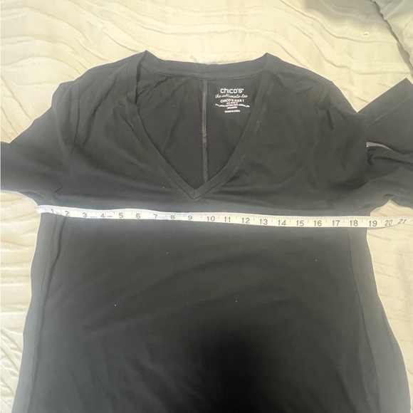 Chico's Black Tunic Long Sleeve Relaxed Fit v neck stretch size medium - Picture 3 of 8